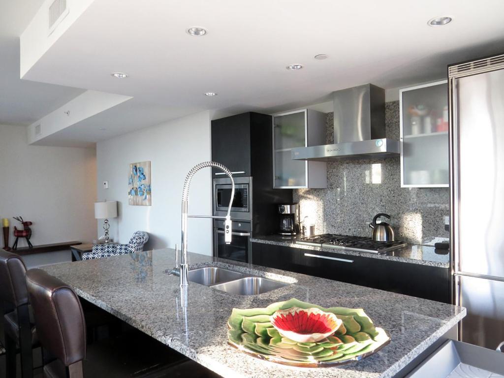 11Th Heaven Appartement Victoria Buitenkant foto